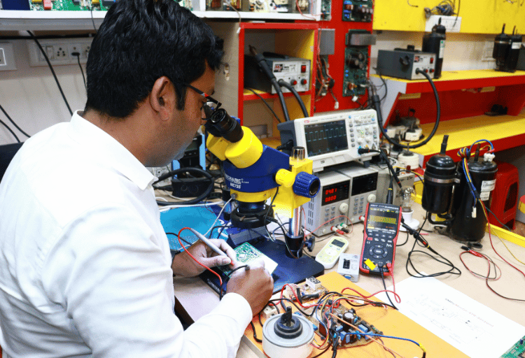 Mobile Repair Course Training Institute in Mumbai - Virani Institute